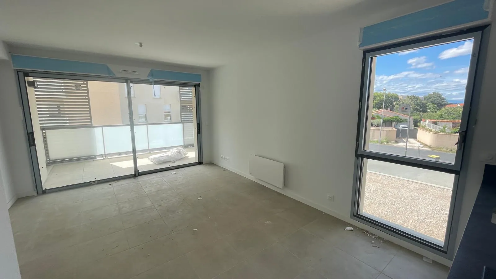 Appartement T2 moderne à Elne avec terrasse et stationnement en vente 