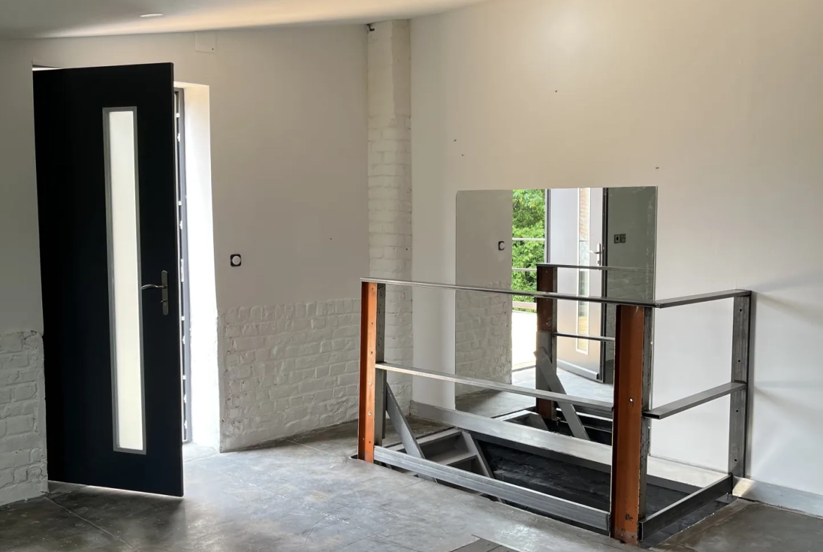 Loft individuel de 70 m² avec jardin et terrasse suspendue à Tourcoing 