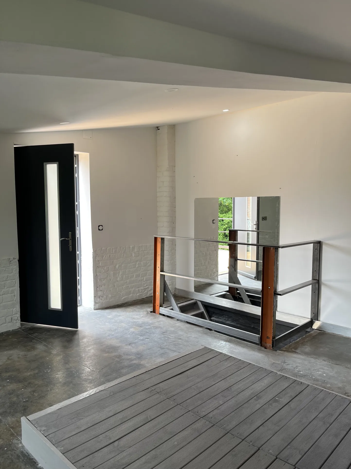 Loft individuel de 70 m² avec jardin et terrasse suspendue à Tourcoing 