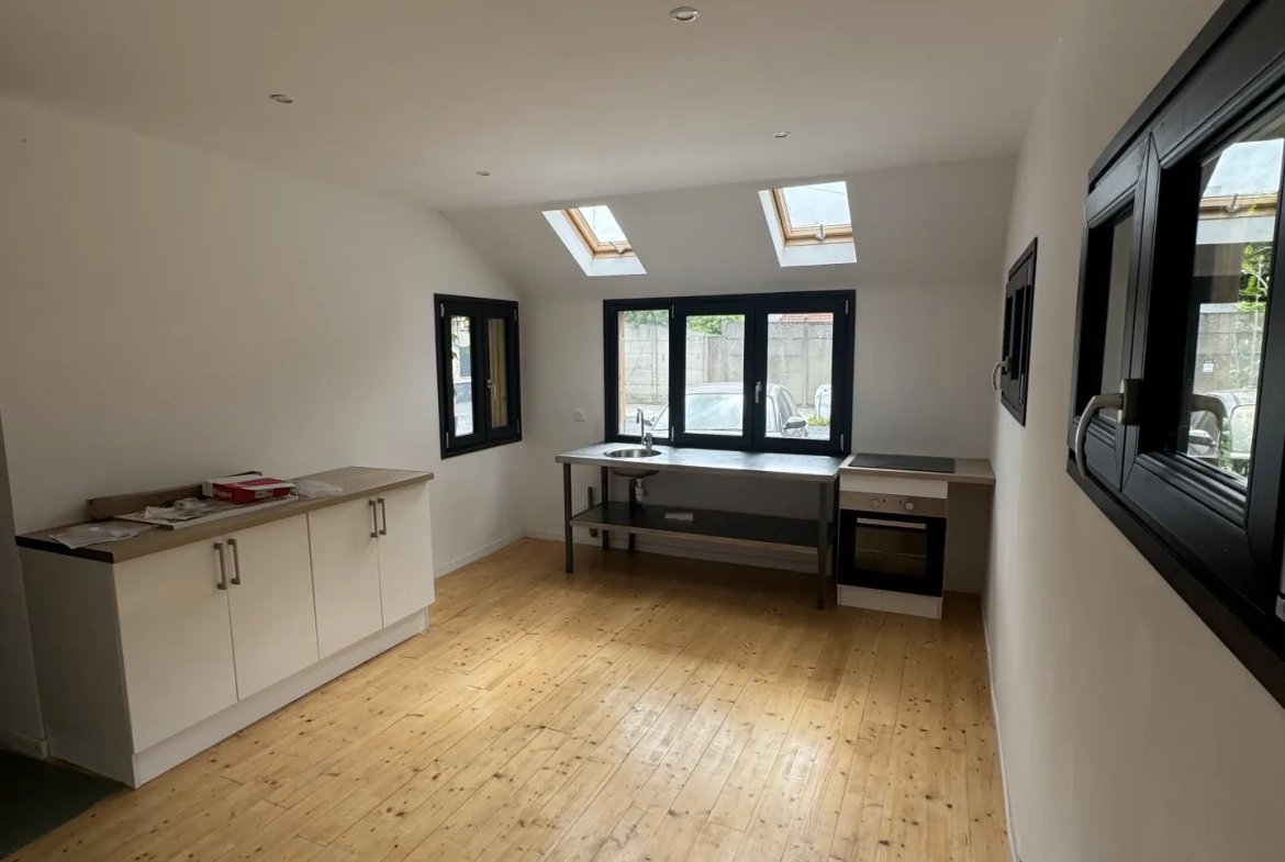 Loft individuel de 70 m² avec jardin et terrasse suspendue à Tourcoing 