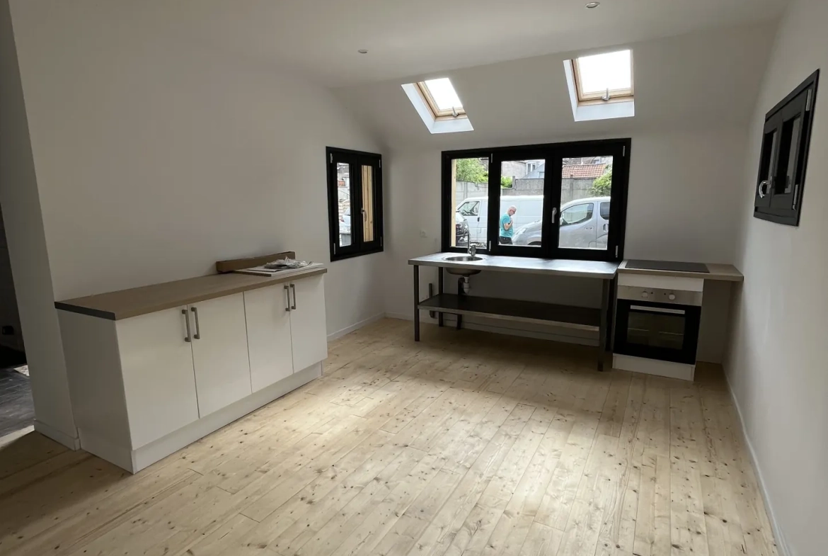 Loft individuel de 70 m² avec jardin et terrasse suspendue à Tourcoing 