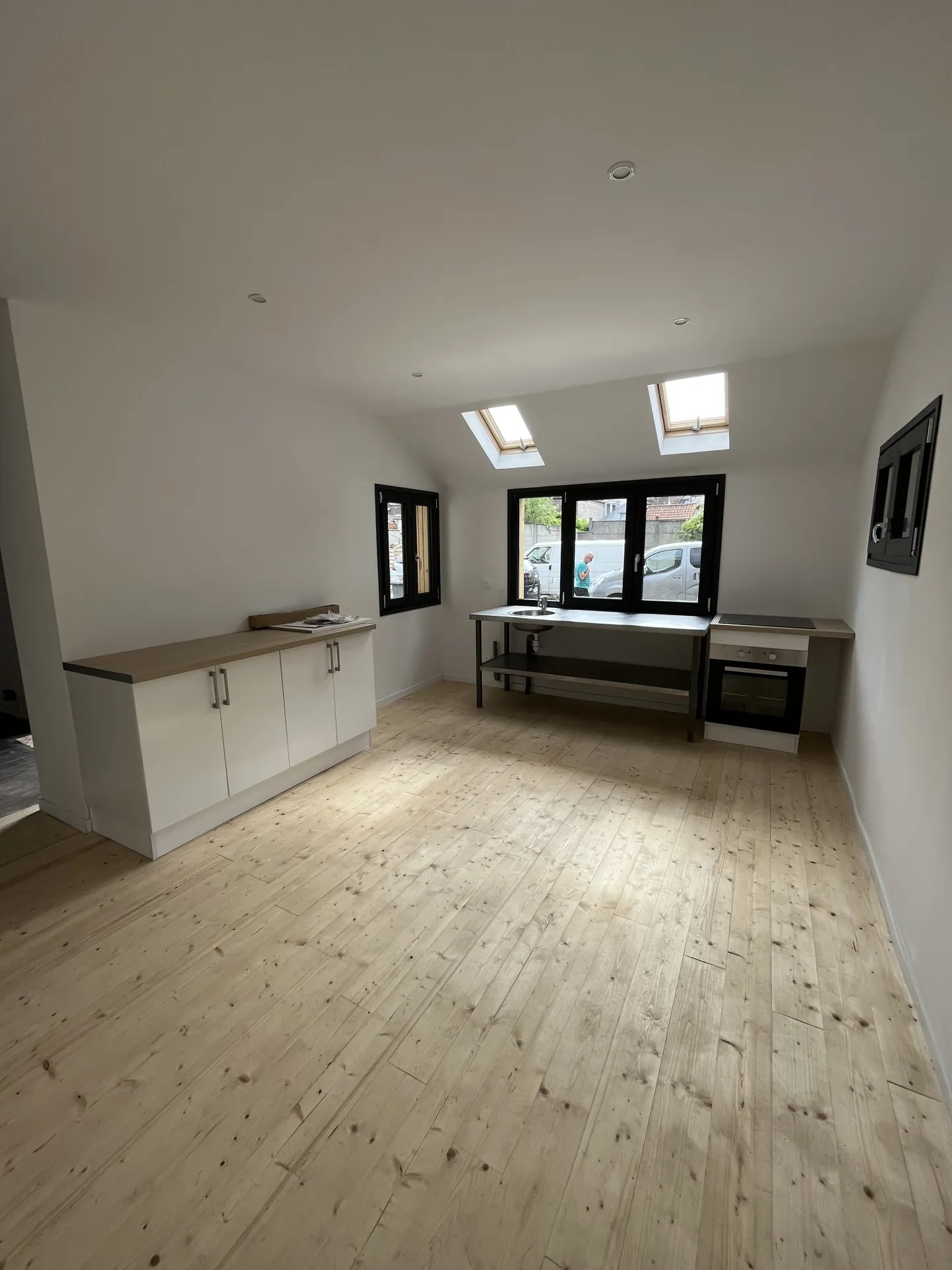 Loft individuel de 70 m² avec jardin et terrasse suspendue à Tourcoing 