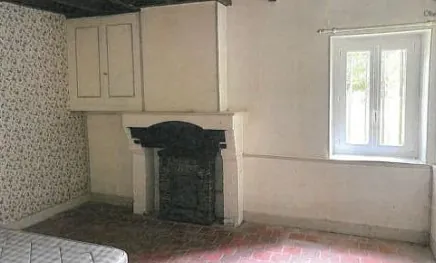 Villa de 105 m² avec 3 chambres et grand jardin à Laas - Achat sécurisé 