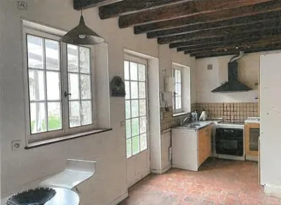 Villa de 105 m² avec 3 chambres et grand jardin à Laas - Achat sécurisé 