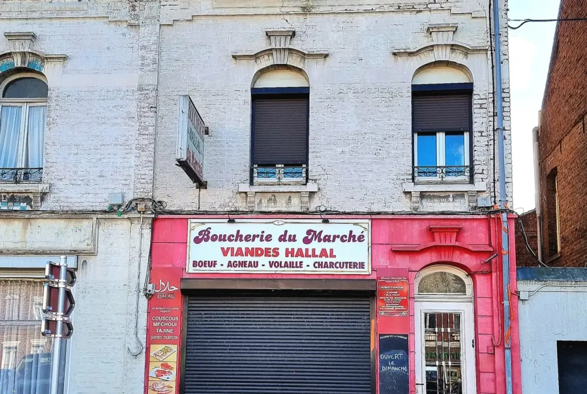 Immeuble de rapport à vendre à Hénin Beaumont avec local commercial et appartements 