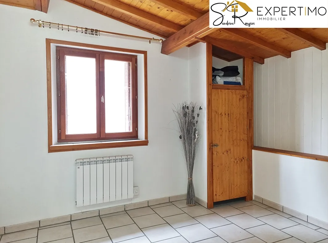 Maison de 153 m² avec grange et jardin arboré à Davayat, proche Riom 