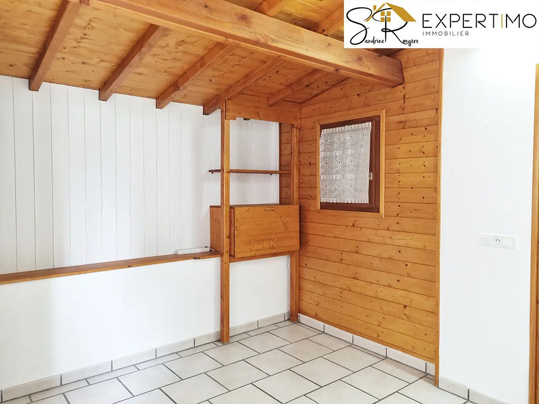 Maison de 153 m² avec grange et jardin arboré à Davayat, proche Riom 