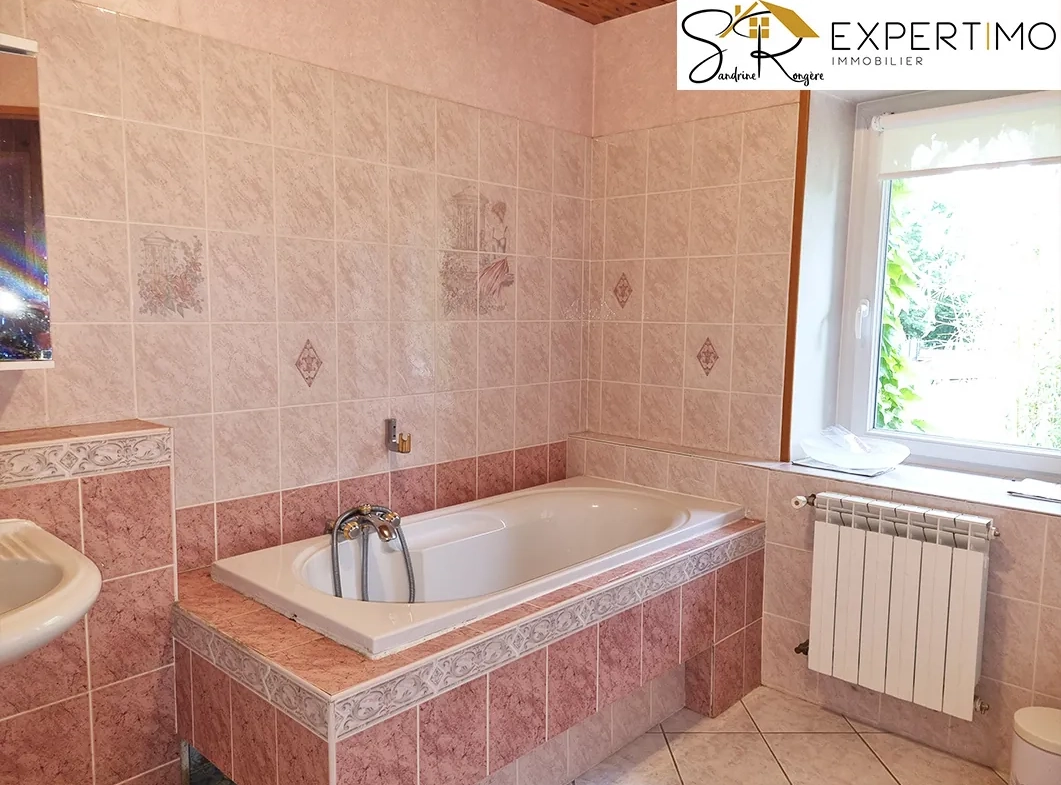 Maison de 153 m² avec grange et jardin arboré à Davayat, proche Riom 