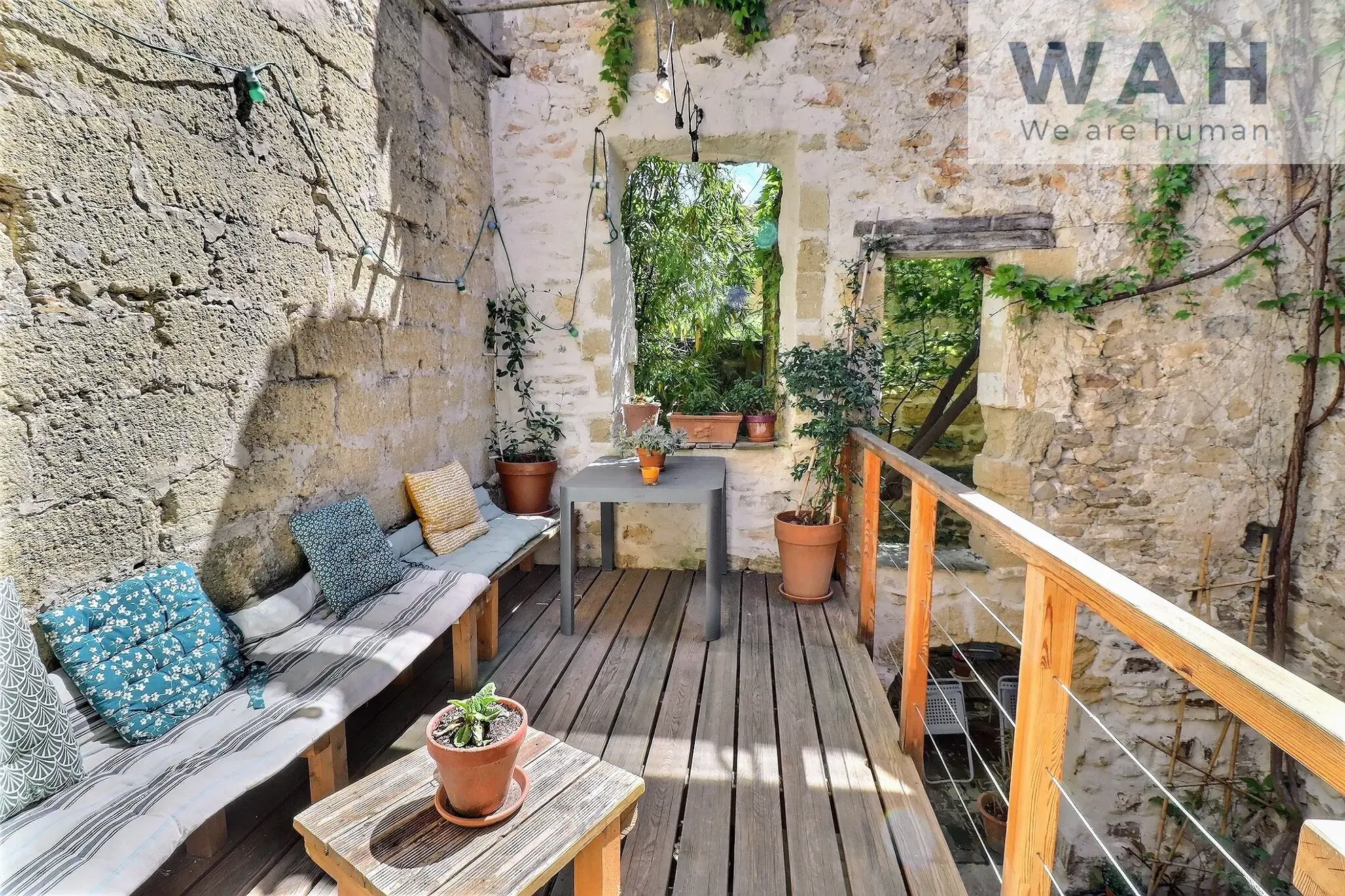 Maison de village avec cachet, patio et garage à Lunel - 141 m² 