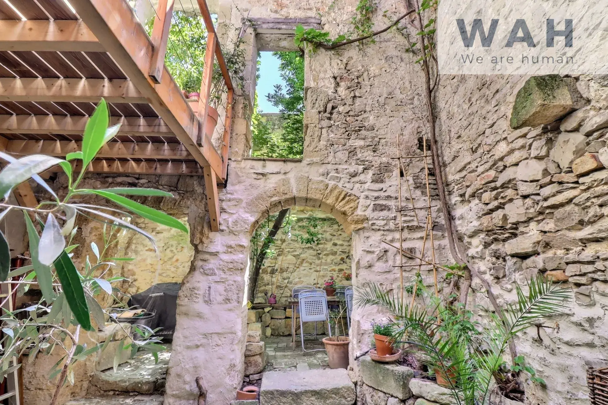 Maison de village avec cachet, patio et garage à Lunel - 141 m² 