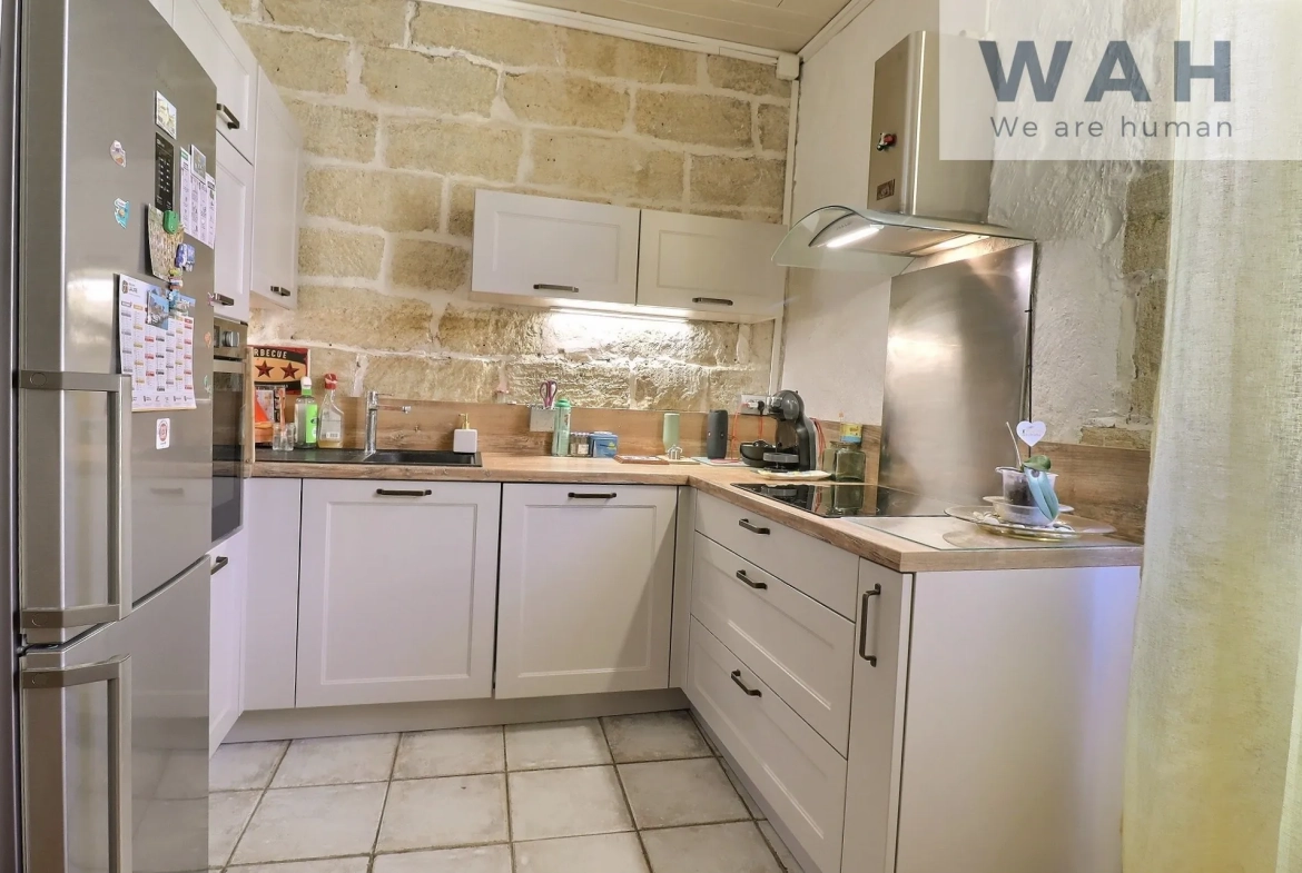 Maison de village avec cachet, patio et garage à Lunel - 141 m² 