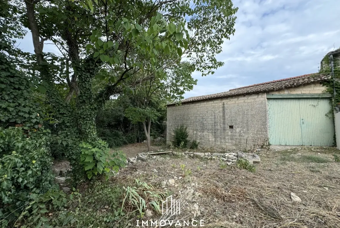À vendre : Remise en pierre de 75 m² avec parcelle à Saint Bauzille de Montmel 