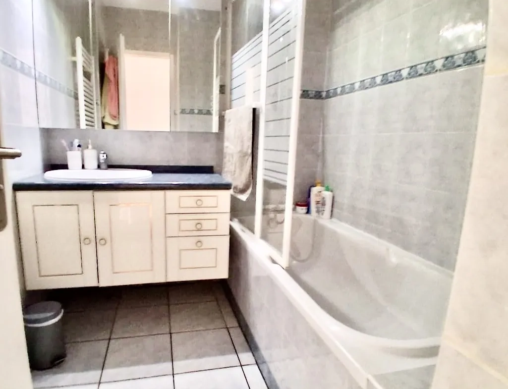 Appartement 3 pièces lumineux de 63 m² à Bièvres avec parking et cave 