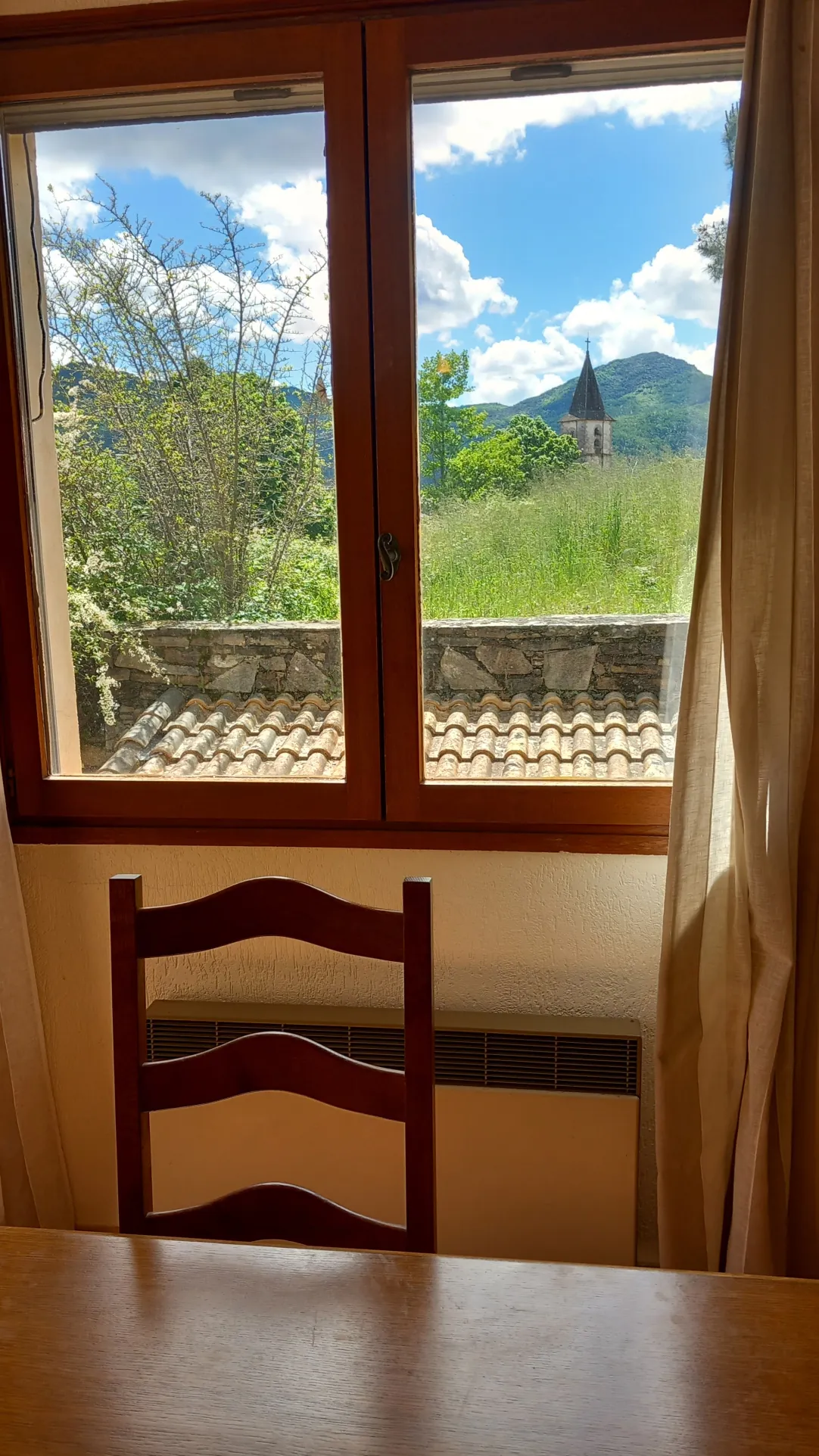 Grande maison avec appartement et vue panoramique à Le Poujol-sur-Orb 