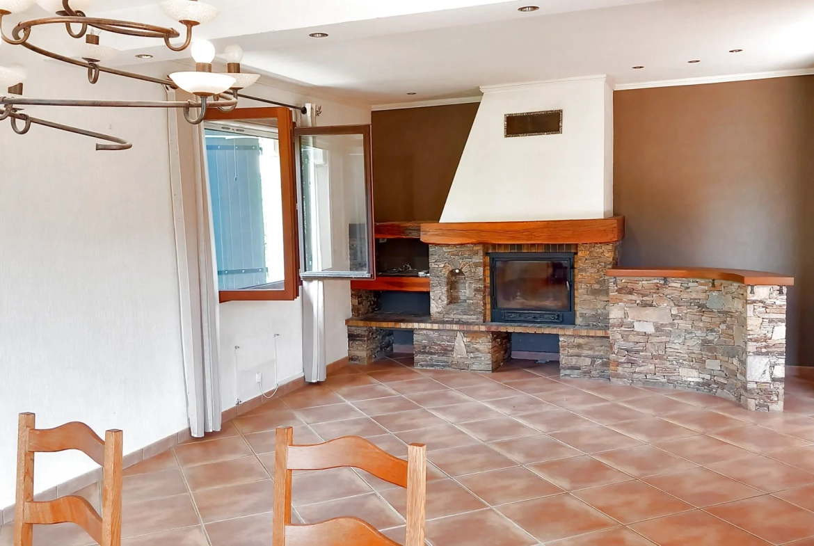Grande maison avec appartement et vue panoramique à Le Poujol-sur-Orb 