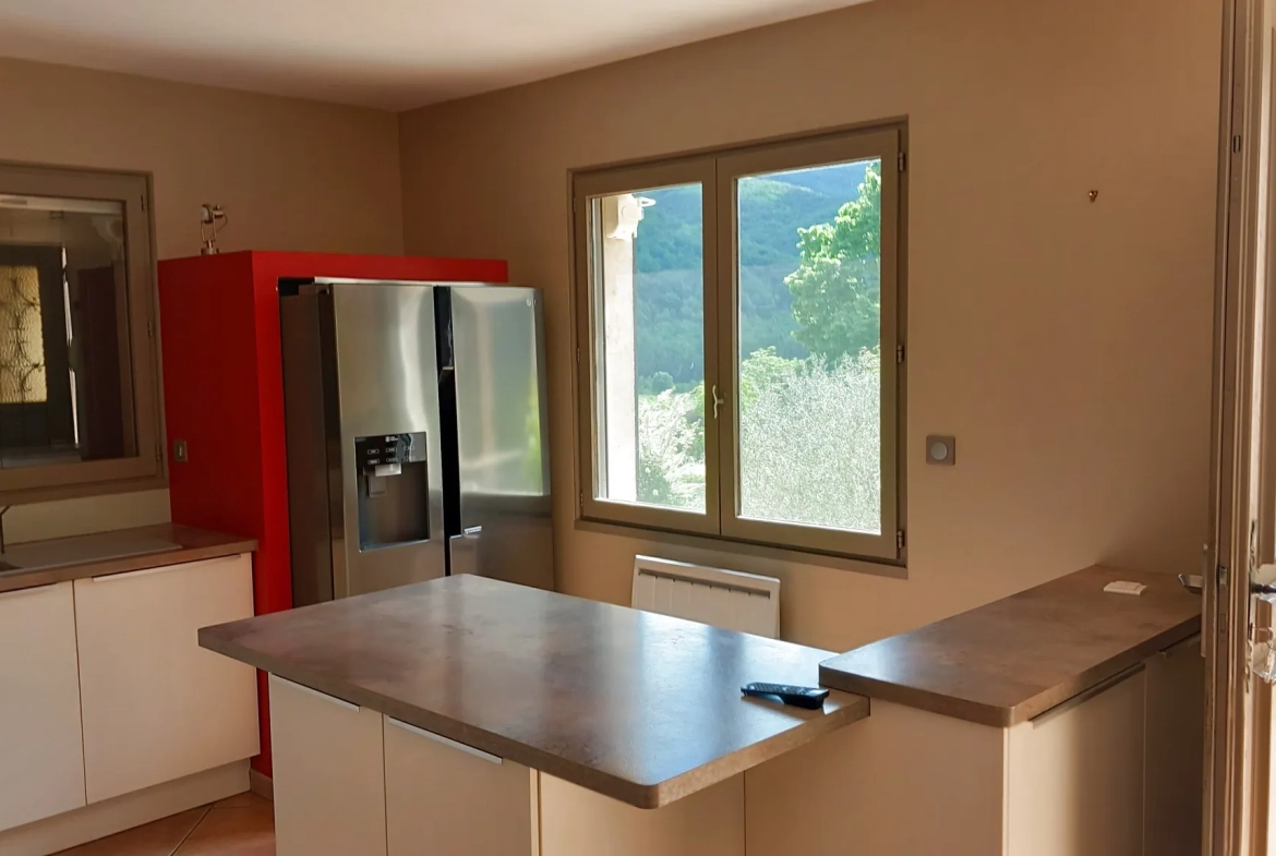 Grande maison avec appartement et vue panoramique à Le Poujol-sur-Orb 