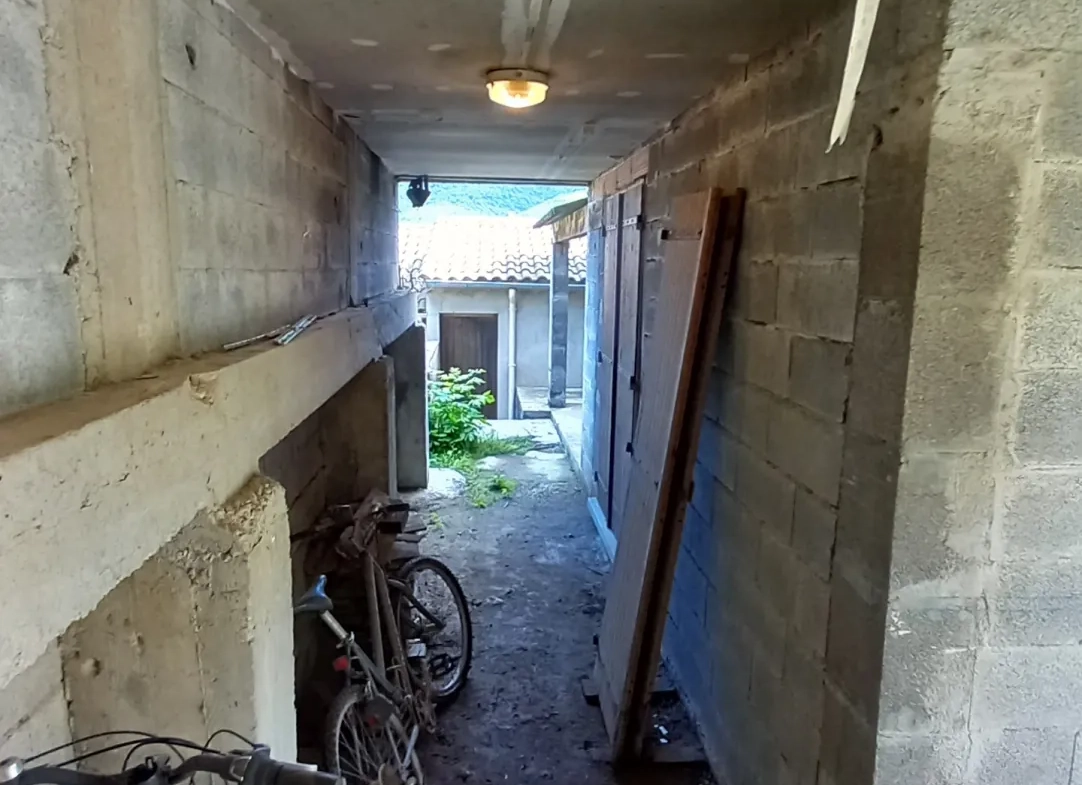 Grande maison avec appartement et vue panoramique à Le Poujol-sur-Orb 