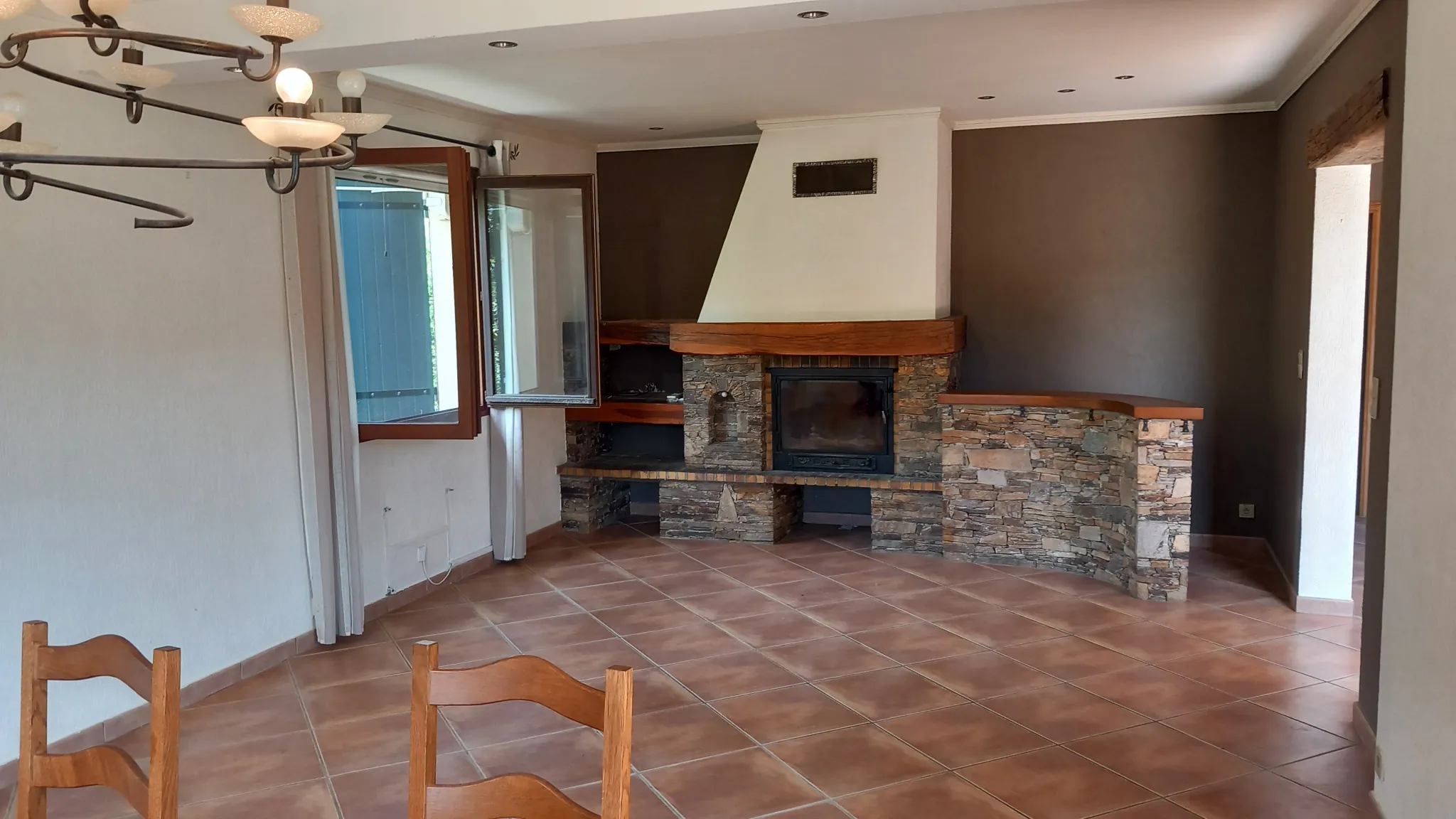 Grande maison avec appartement et vue panoramique à Le Poujol-sur-Orb 