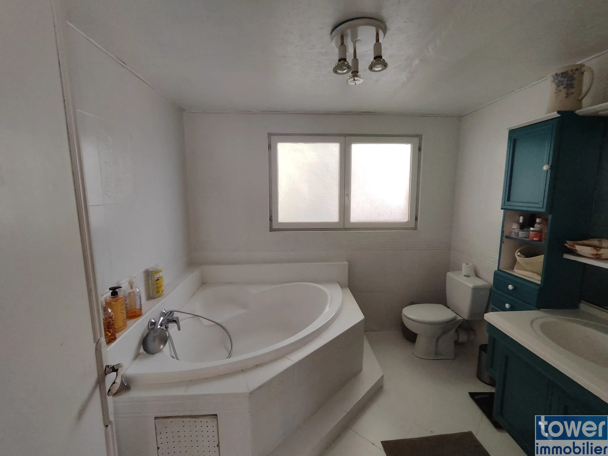 Maison familiale avec piscine, jacuzzi et grand terrain à Narbonne 