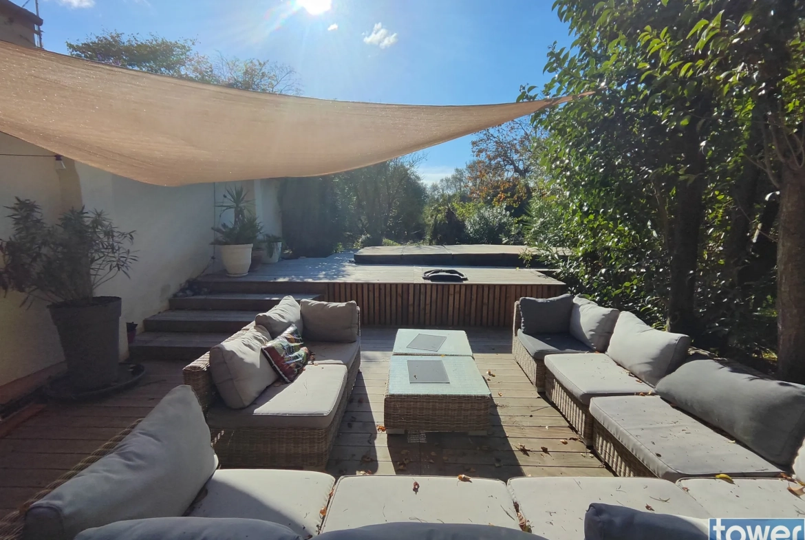 Maison familiale avec piscine, jacuzzi et grand terrain à Narbonne 