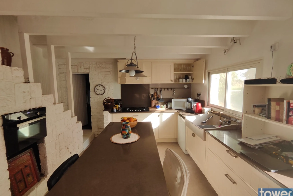Maison familiale avec piscine, jacuzzi et grand terrain à Narbonne 
