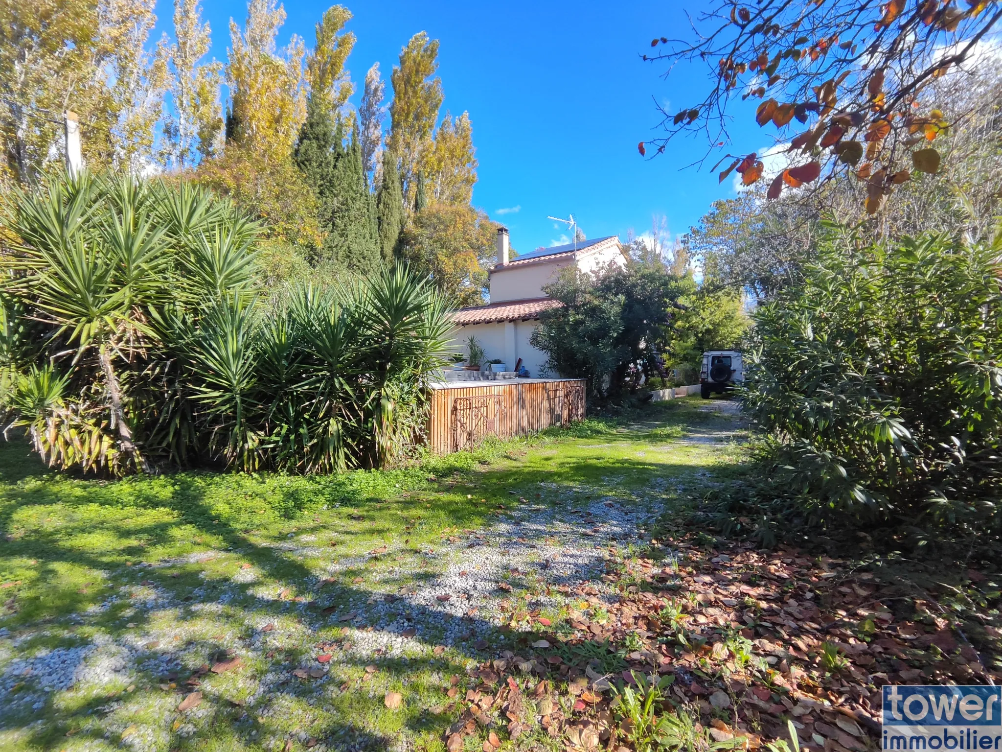 Maison familiale avec piscine, jacuzzi et grand terrain à Narbonne 
