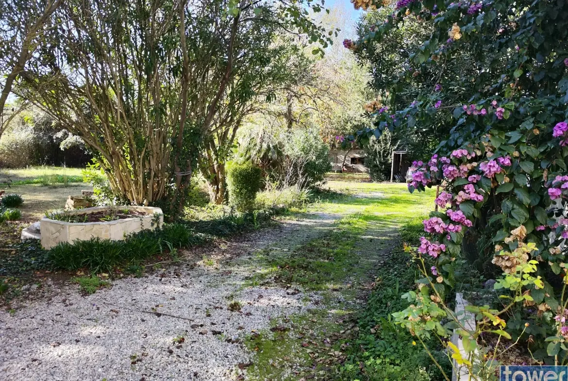 Maison familiale avec piscine, jacuzzi et grand terrain à Narbonne 