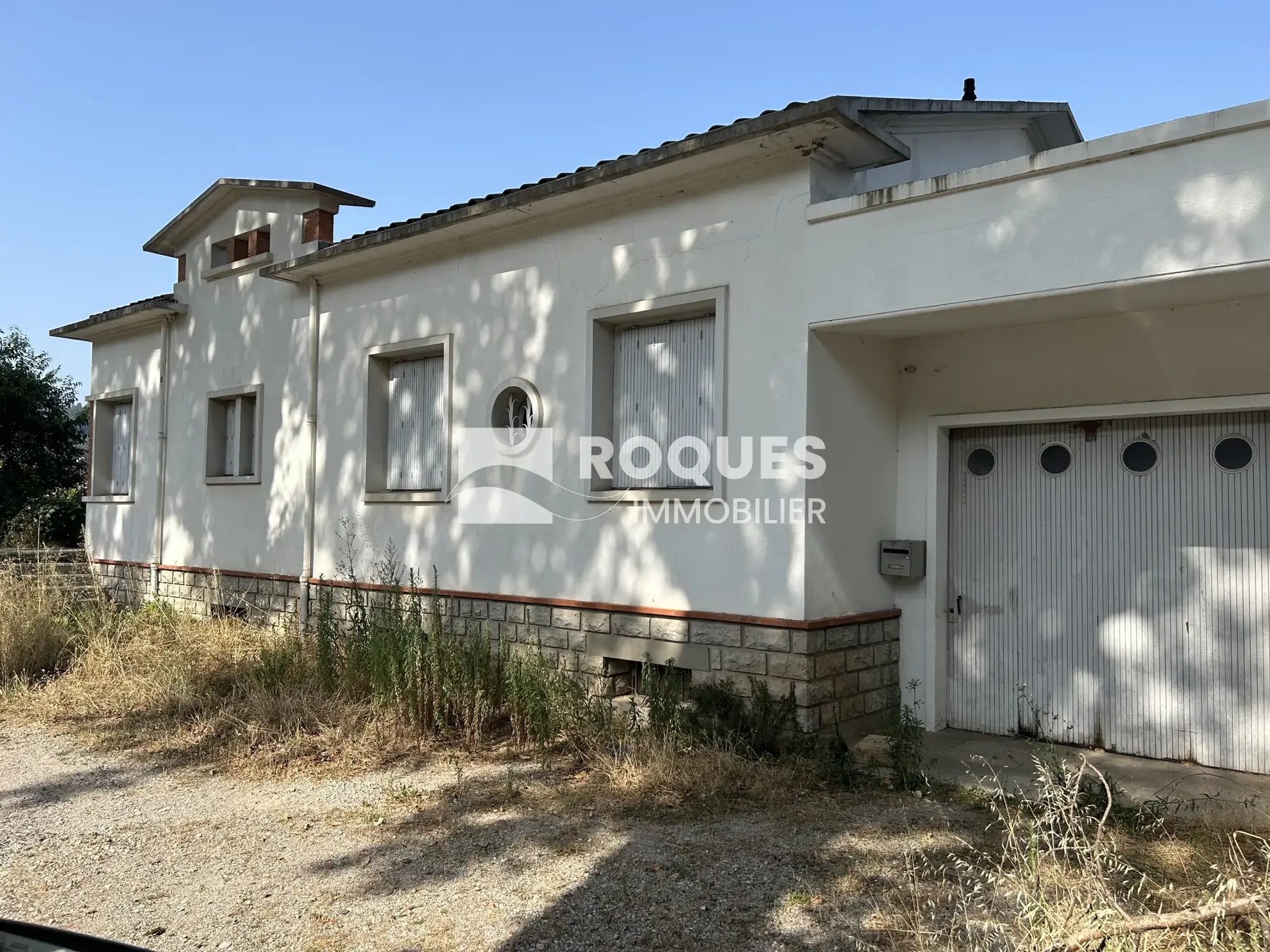 Maison à vendre de 132 m² avec terrain à Lodève, idéale pour rénovation 