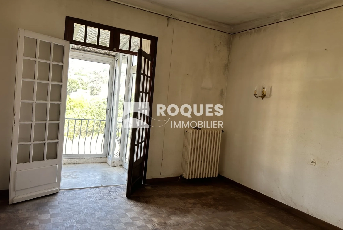 Maison à vendre de 132 m² avec terrain à Lodève, idéale pour rénovation 