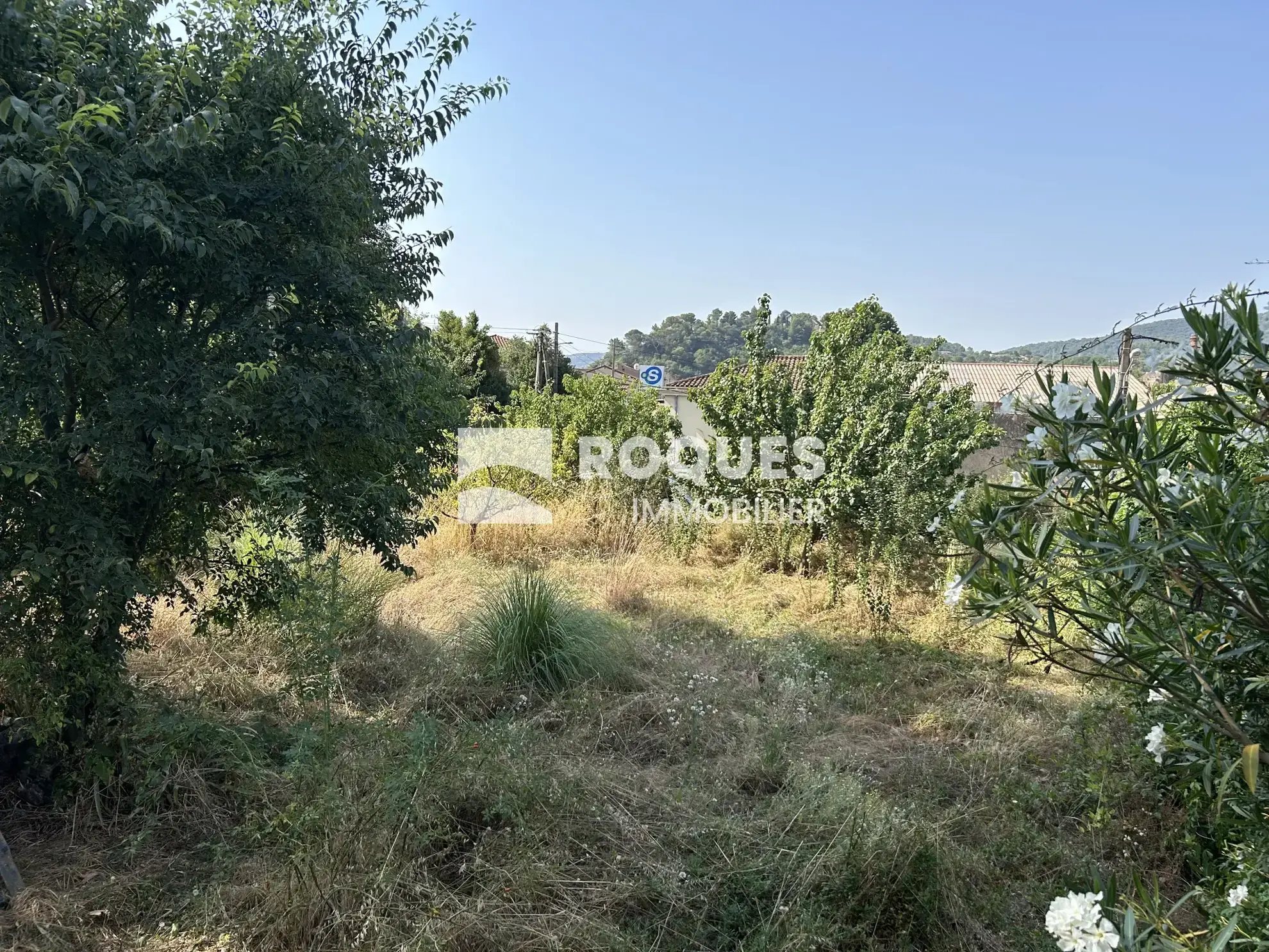 Maison à vendre de 132 m² avec terrain à Lodève, idéale pour rénovation 