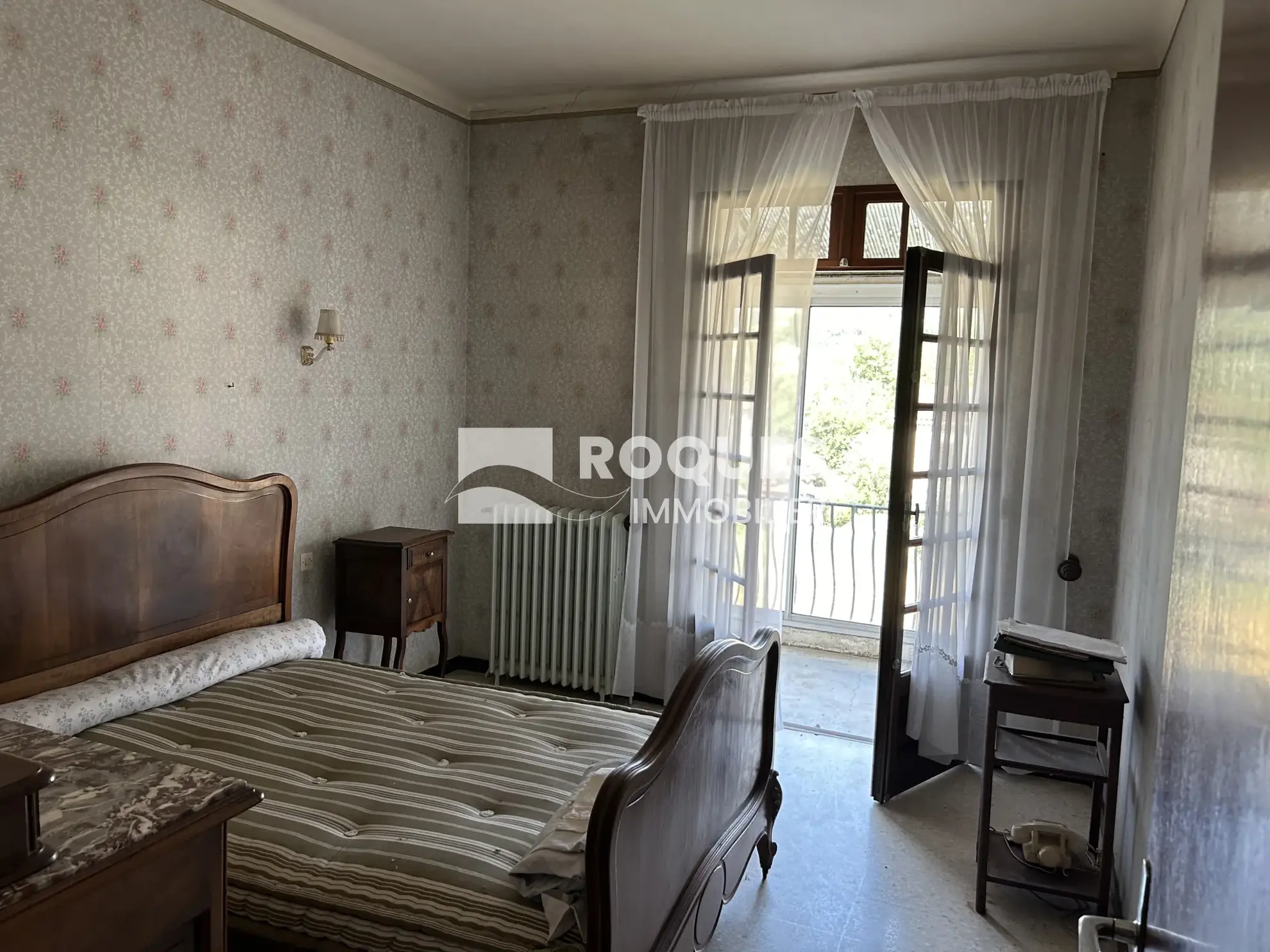 Maison à vendre de 132 m² avec terrain à Lodève, idéale pour rénovation 