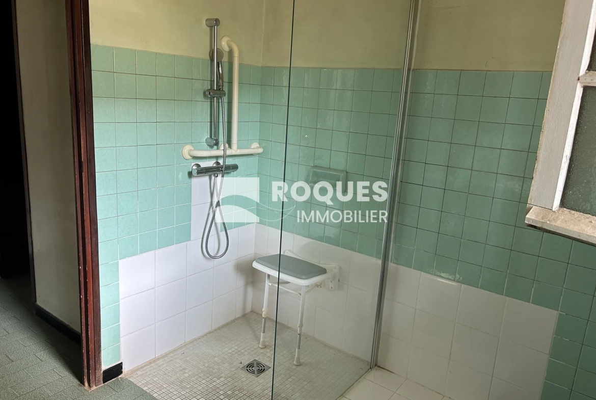 Maison à vendre de 132 m² avec terrain à Lodève, idéale pour rénovation 
