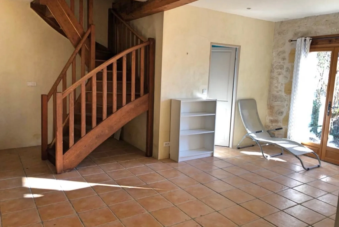 Maison en pierre avec gîte, piscine et grand jardin à Minzac 24610 