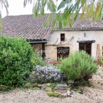 Maison en pierre avec gîte, piscine et grand jardin à Minzac 24610