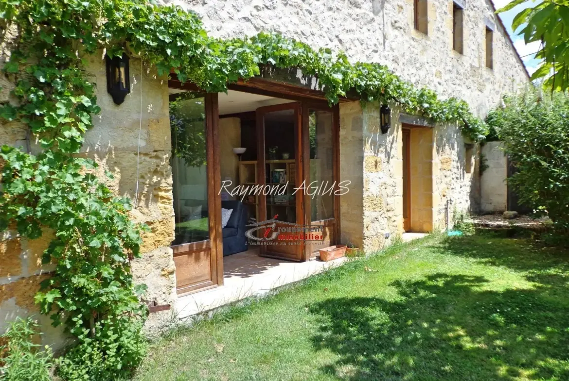 Maison en pierre avec gîte, piscine et grand jardin à Minzac 24610 