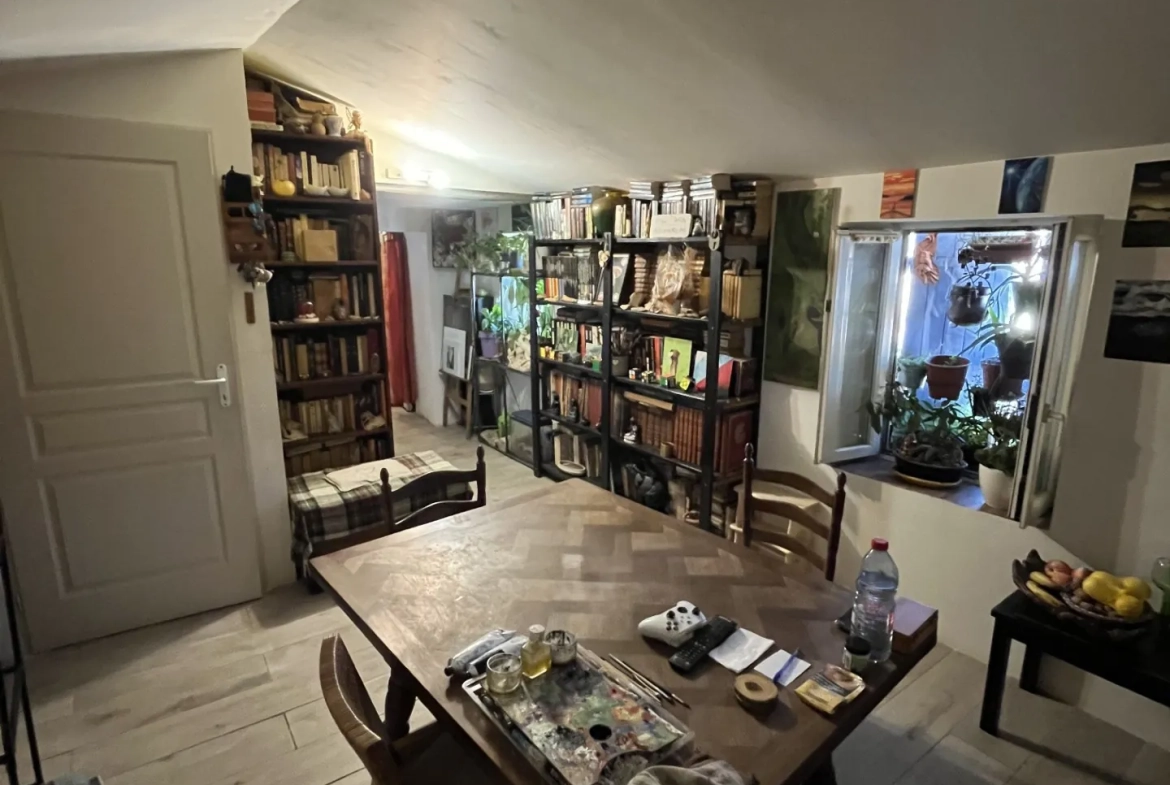 Immeuble à vendre à Sault avec fort potentiel locatif près du Mont Ventoux 