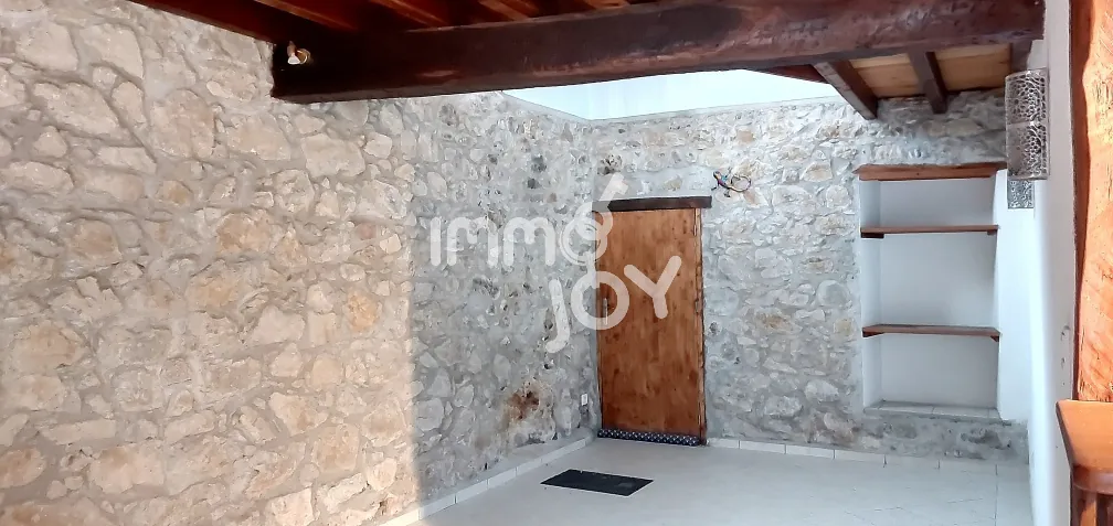 Maison de village rénovée avec grange de 140 m² à Durbin-sur-Arize 
