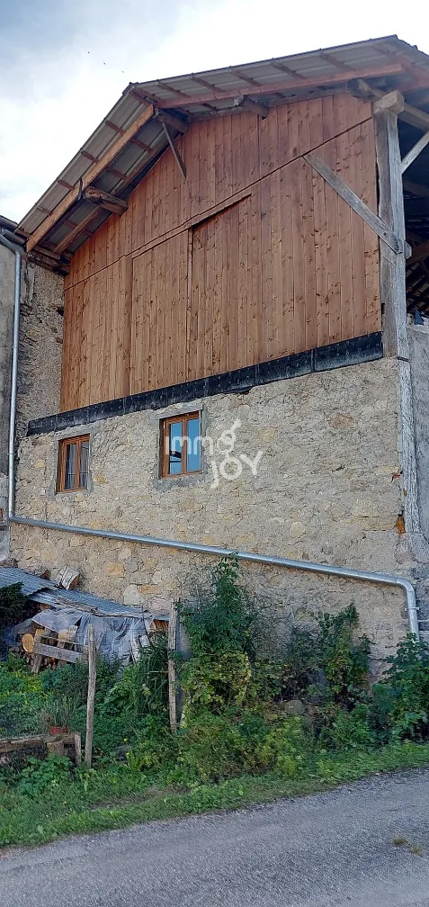 Maison de village rénovée avec grange de 140 m² à Durbin-sur-Arize 