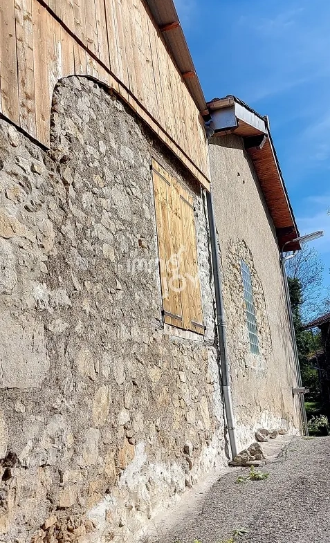 Maison de village rénovée avec grange de 140 m² à Durbin-sur-Arize 