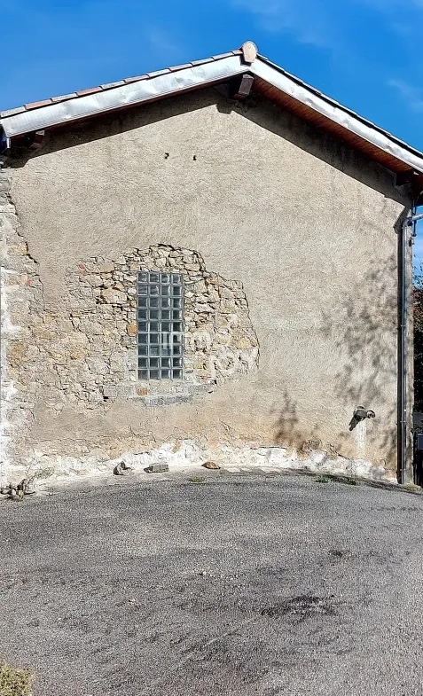 Maison de village rénovée avec grange de 140 m² à Durbin-sur-Arize 