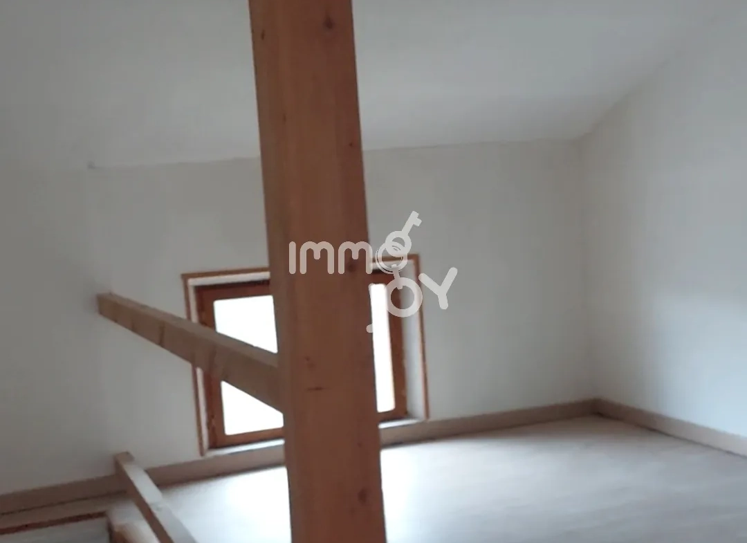 Maison de village rénovée avec grange de 140 m² à Durbin-sur-Arize 