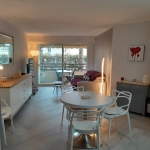 Appartement 2 pièces avec balcon et parking à Saint-Raphaël en centre-ville