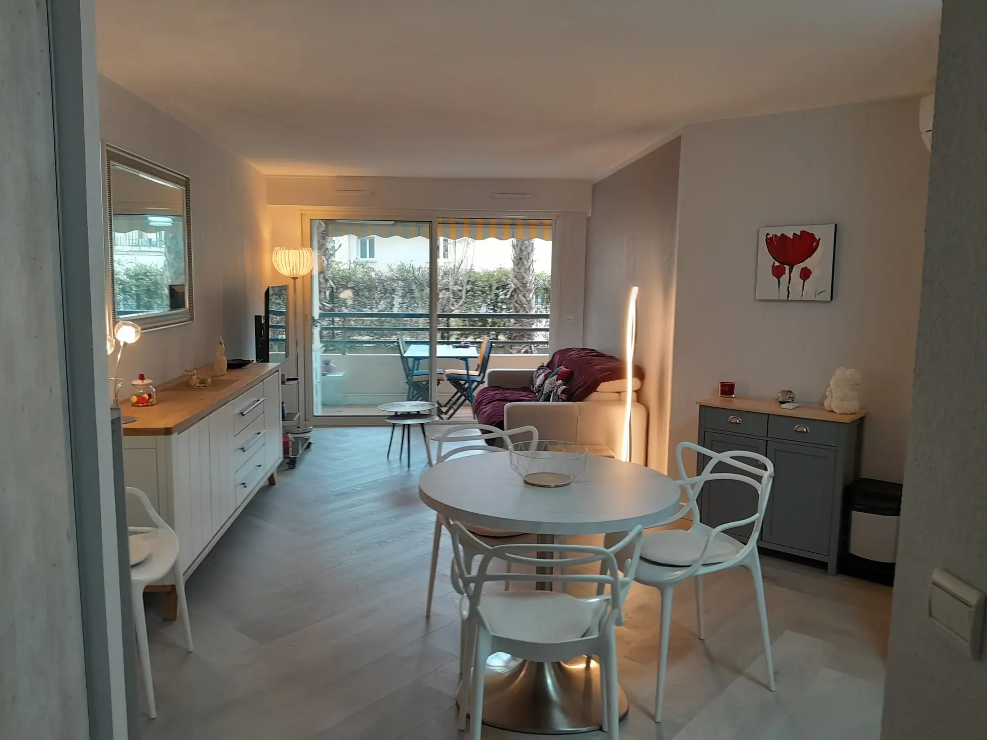 Appartement 2 pièces avec balcon et parking à Saint-Raphaël en centre-ville 