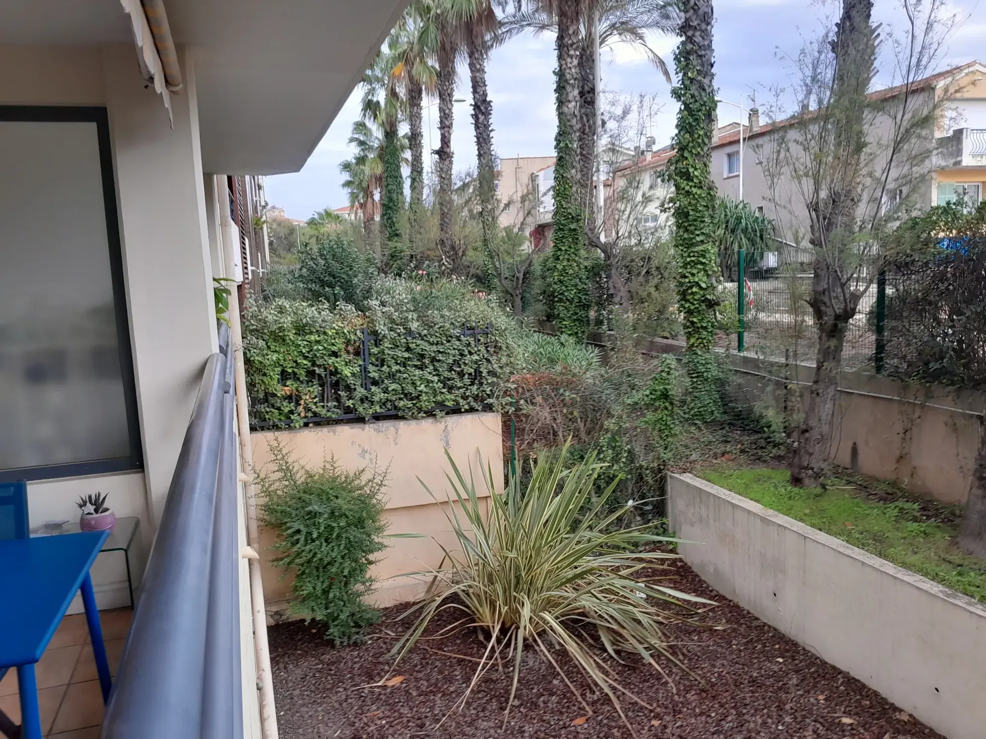 Appartement 2 pièces avec balcon et parking à Saint-Raphaël en centre-ville 