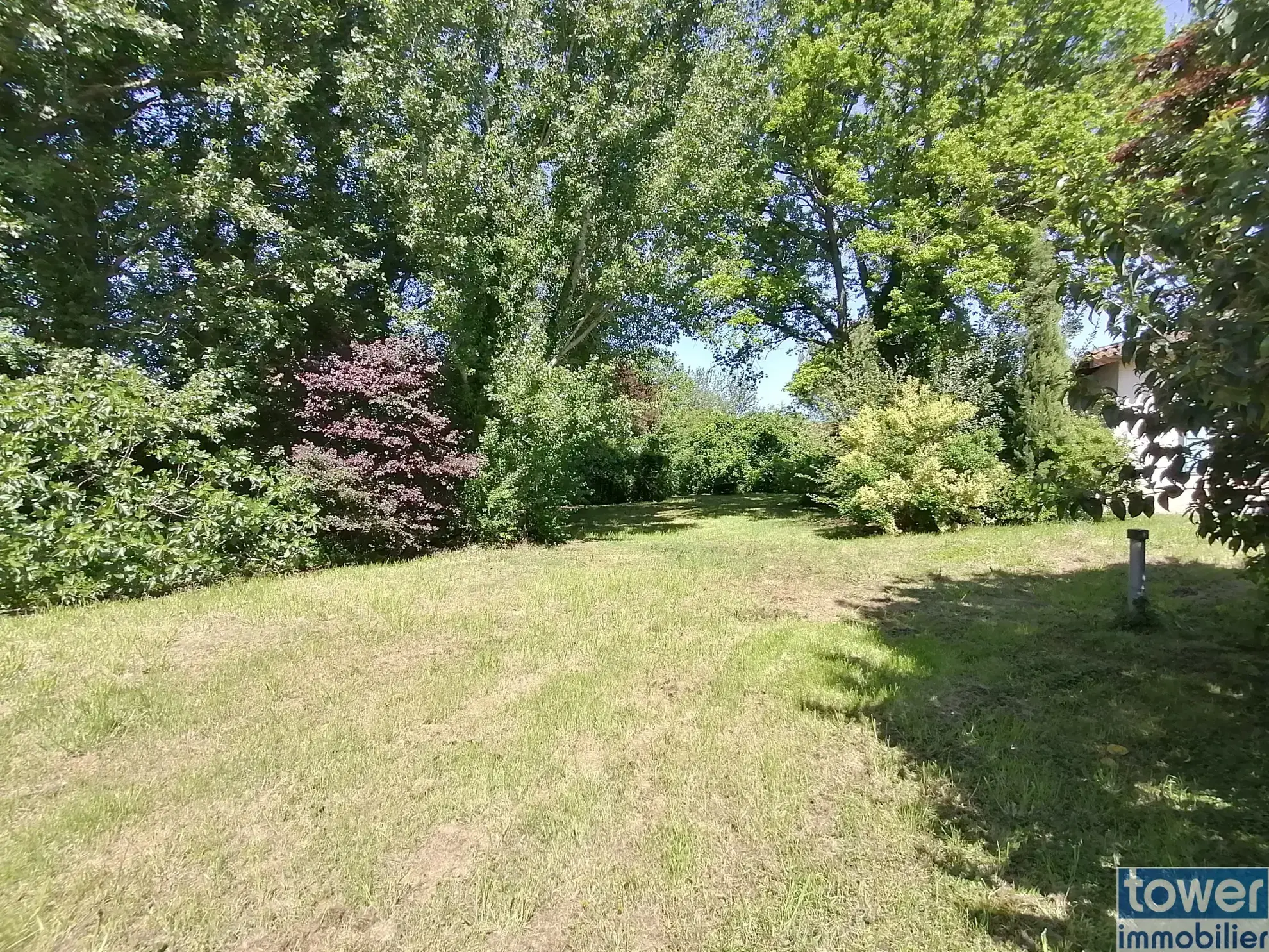 Maison de charme à Finhan avec piscine, 5 chambres, grand terrain de 2800 m² 