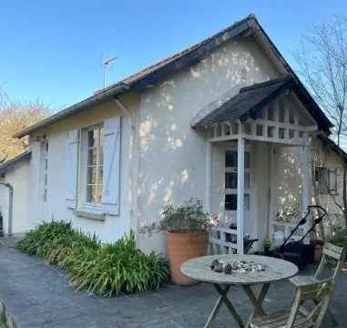 Maison à vendre de 38m² à Dinard – Opportunité d'achat à prix réduit 
