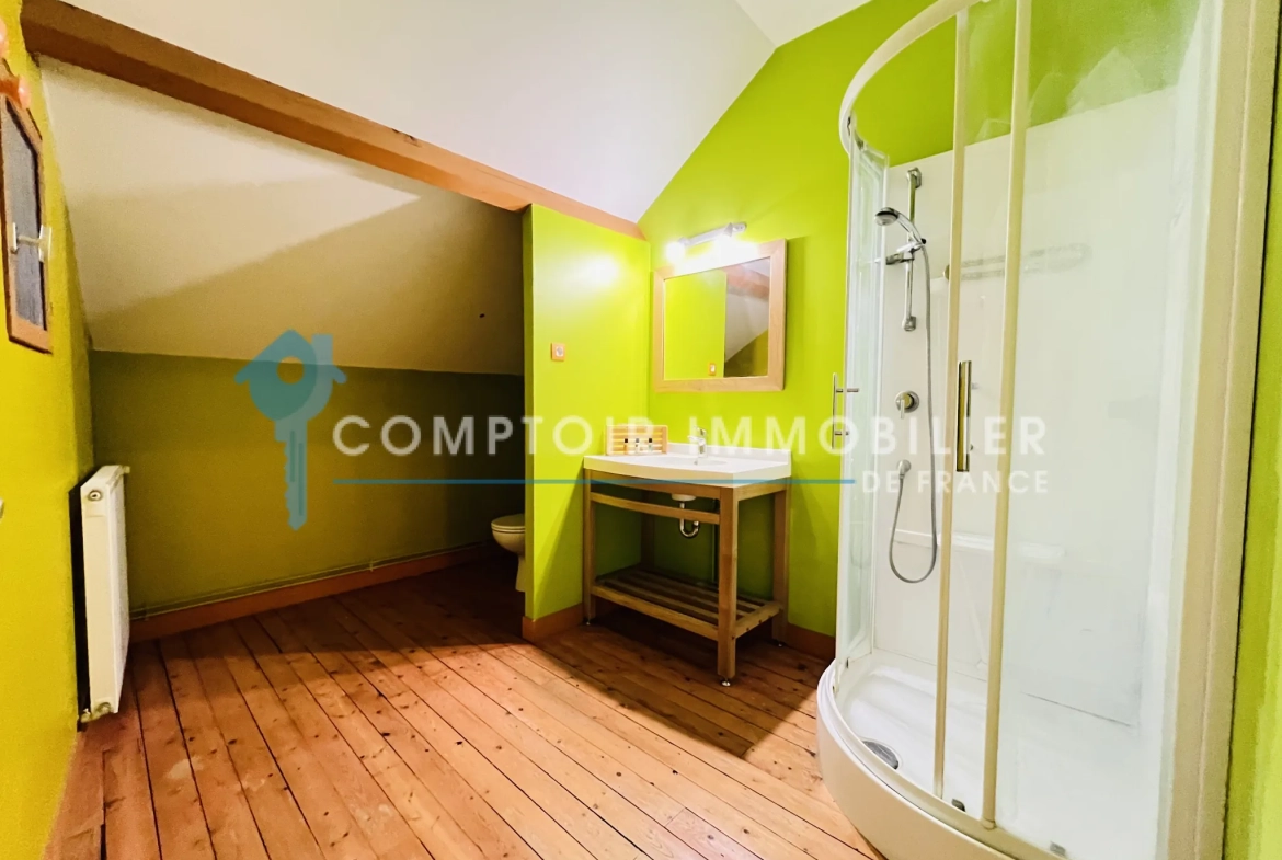 Maison familiale rénovée de 215 m² à Auneau en hyper-centre 