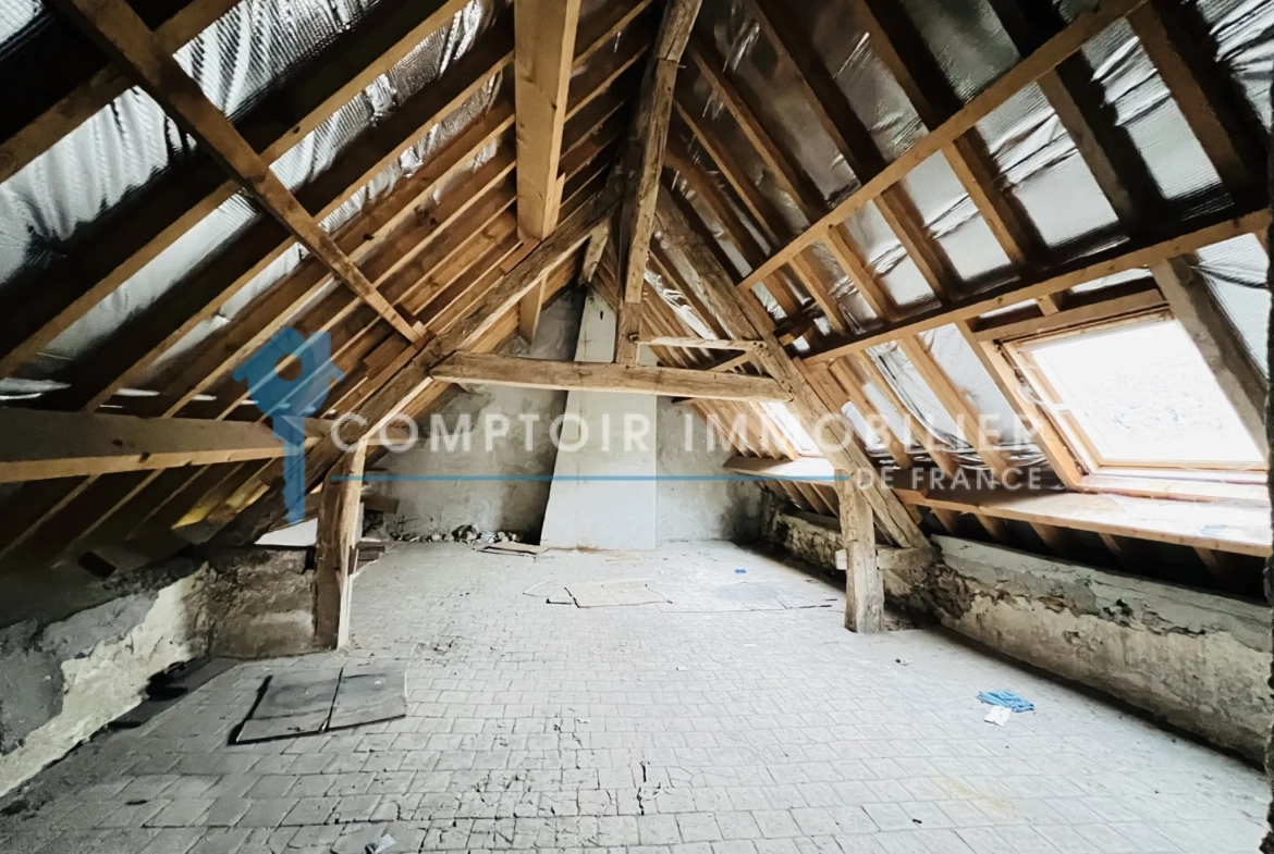 Maison familiale rénovée de 215 m² à Auneau en hyper-centre 