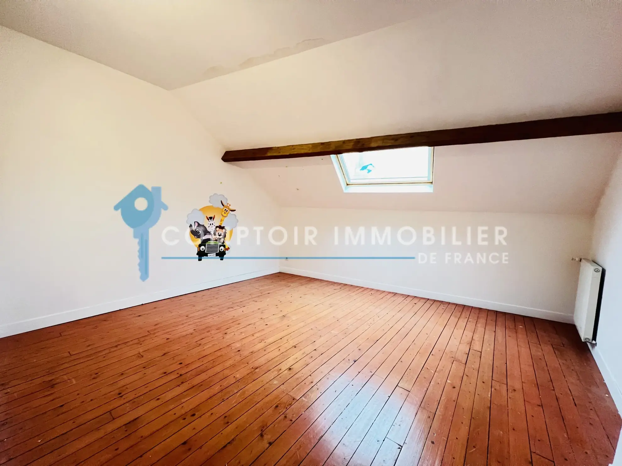 Maison familiale rénovée de 215 m² à Auneau en hyper-centre 