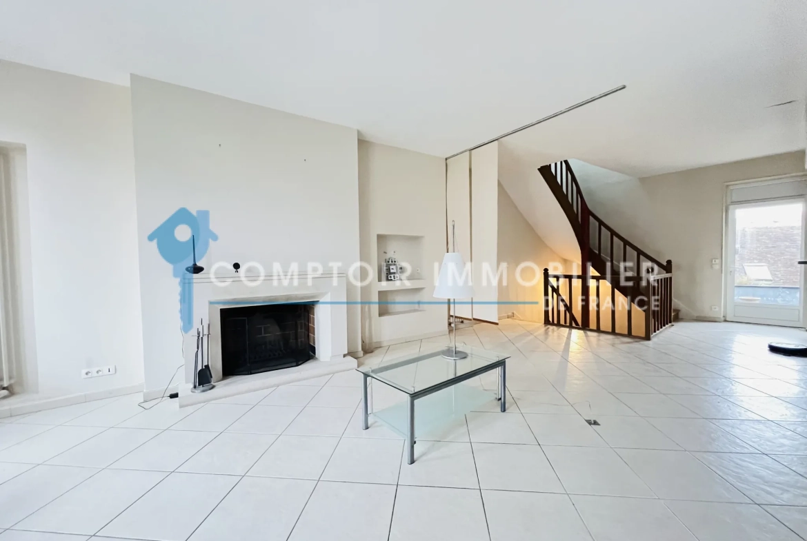 Maison familiale rénovée de 215 m² à Auneau en hyper-centre 